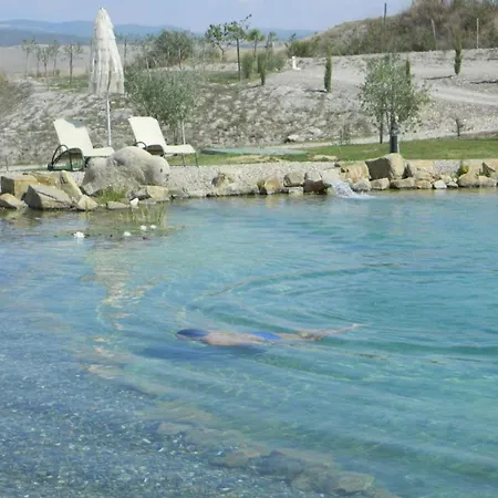 Appartement Sleeps 4 Pool Wifi